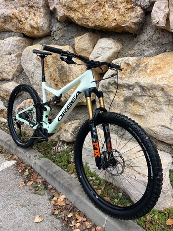 Used Orbea RISE M-TEAM 2022 2022 Mountainbike, Weiß, 29 — image 4 of 6