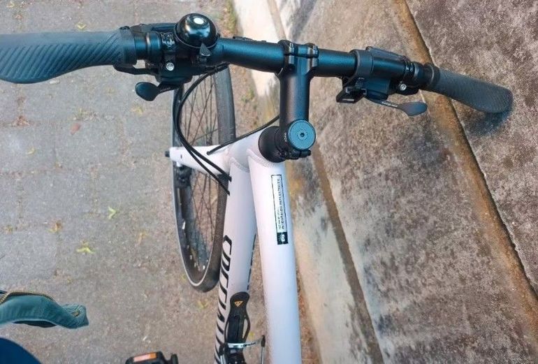 Used Specialized Sirrus X 3.0 2024 2024 Urban, Purple — image 5 of 5