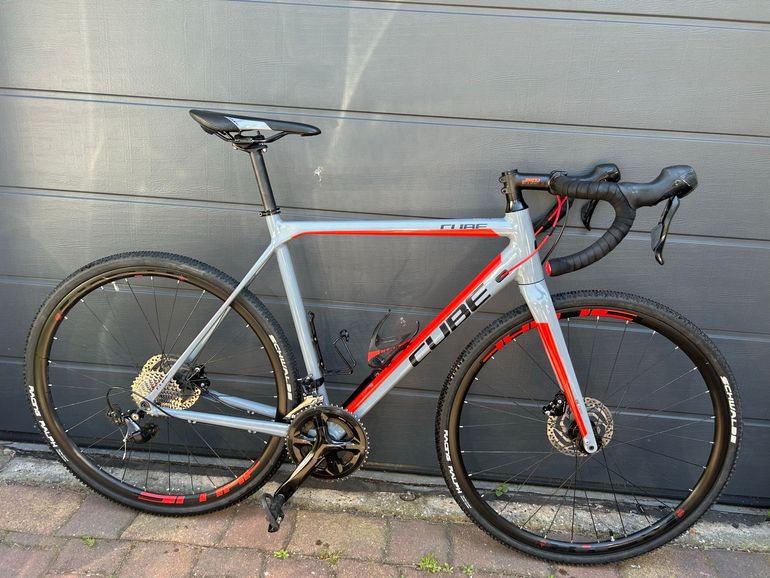 Used CUBE CROSS RACE Pro 2018 2018 Road & Gravel, Hellgrau — image 1 of 10
