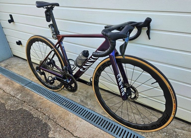 Used Canyon Canyon Ultimate CFR Team Replica 2023/24 2023 Road & Gravel — image 4 of 4