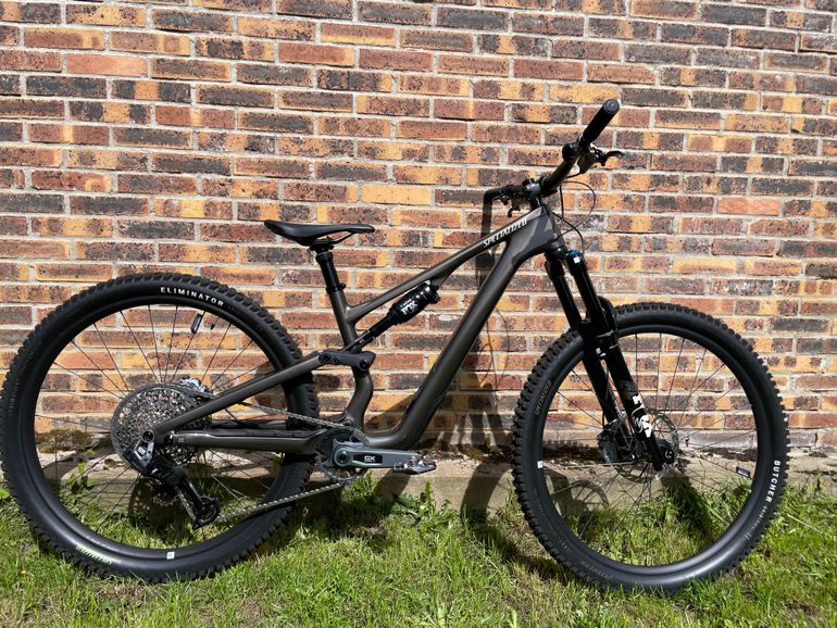 Used Specialized Stumpjumper 15 Expert 2025 2025 Mountainbike, Light Gray, 29, 27.5 — image 1 of 11