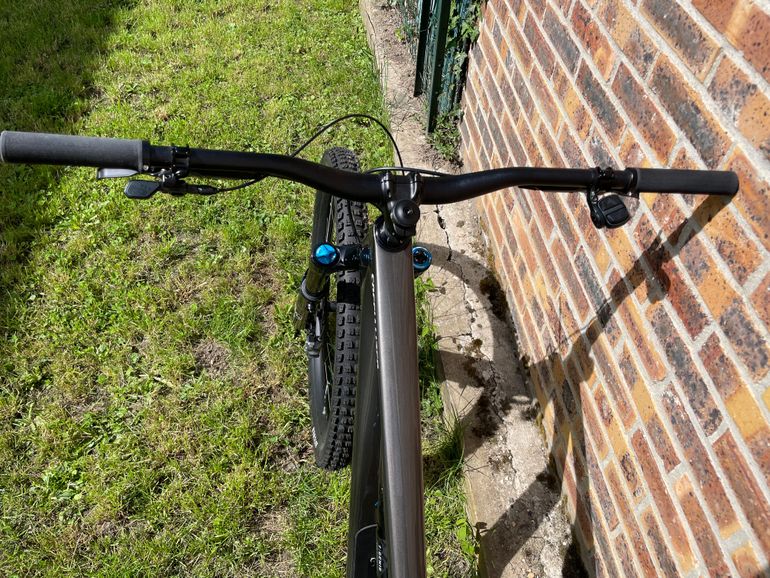 Used Specialized Stumpjumper 15 Expert 2025 2025 Mountainbike, Light Gray, 29, 27.5 — image 10 of 11