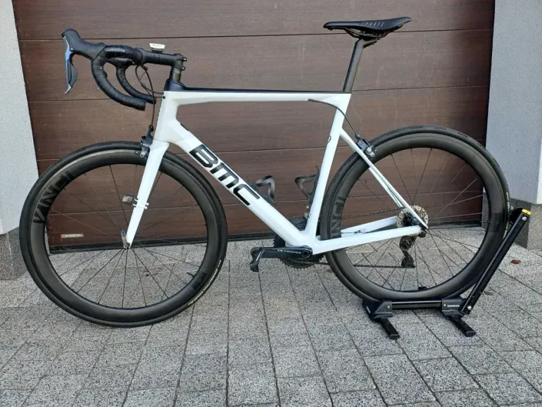 Used BMC Teammachine SLR02 ONE 2020 2020 Road & Gravel, White — image 1 of 6