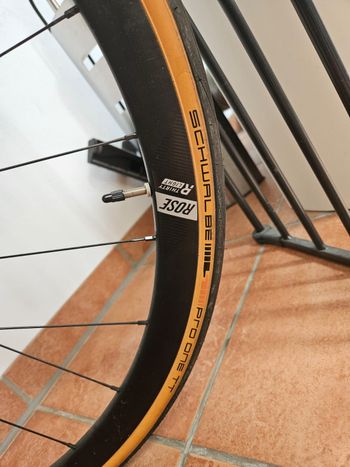 Used Rose REVEAL SIX DISC Ultegra 2022 2022 Road & Gravel, Negro — image 7 of 8