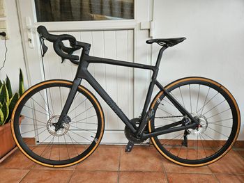 Used Rose REVEAL SIX DISC Ultegra 2022 2022 Road & Gravel, Negro — image 2 of 8