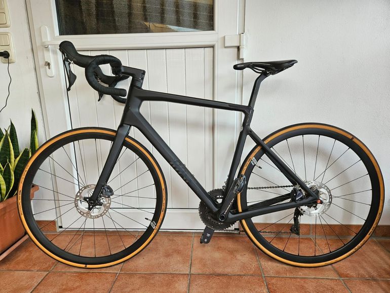 Used Rose REVEAL SIX DISC Ultegra 2022 2022 Road & Gravel, Negro — image 2 of 8