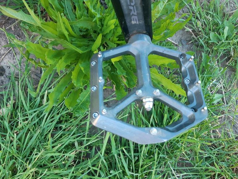 Used Cannondale Jekyll 2 2023 Mountainbike, Light Gray — image 4 of 11