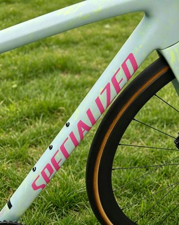Used Specialized Tarmac SRAM Rival eTap AXS 2024 Road & Gravel, Green — image 6 of 7