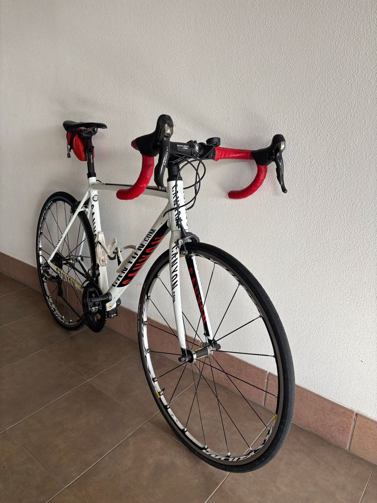 Used Canyon Ultimate Shimano Ultegra 2016 Road & Gravel, Weiß — image 4 of 6