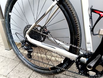 Used Merida SILEX 300 2020 2020 Road & Gravel, Light Gray — image 2 of 11