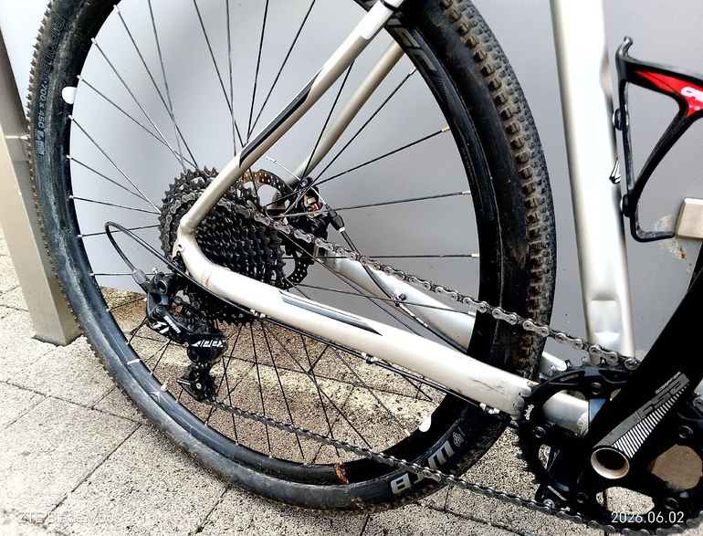 Used Merida SILEX 300 2020 2020 Road & Gravel, Light Gray — image 2 of 11