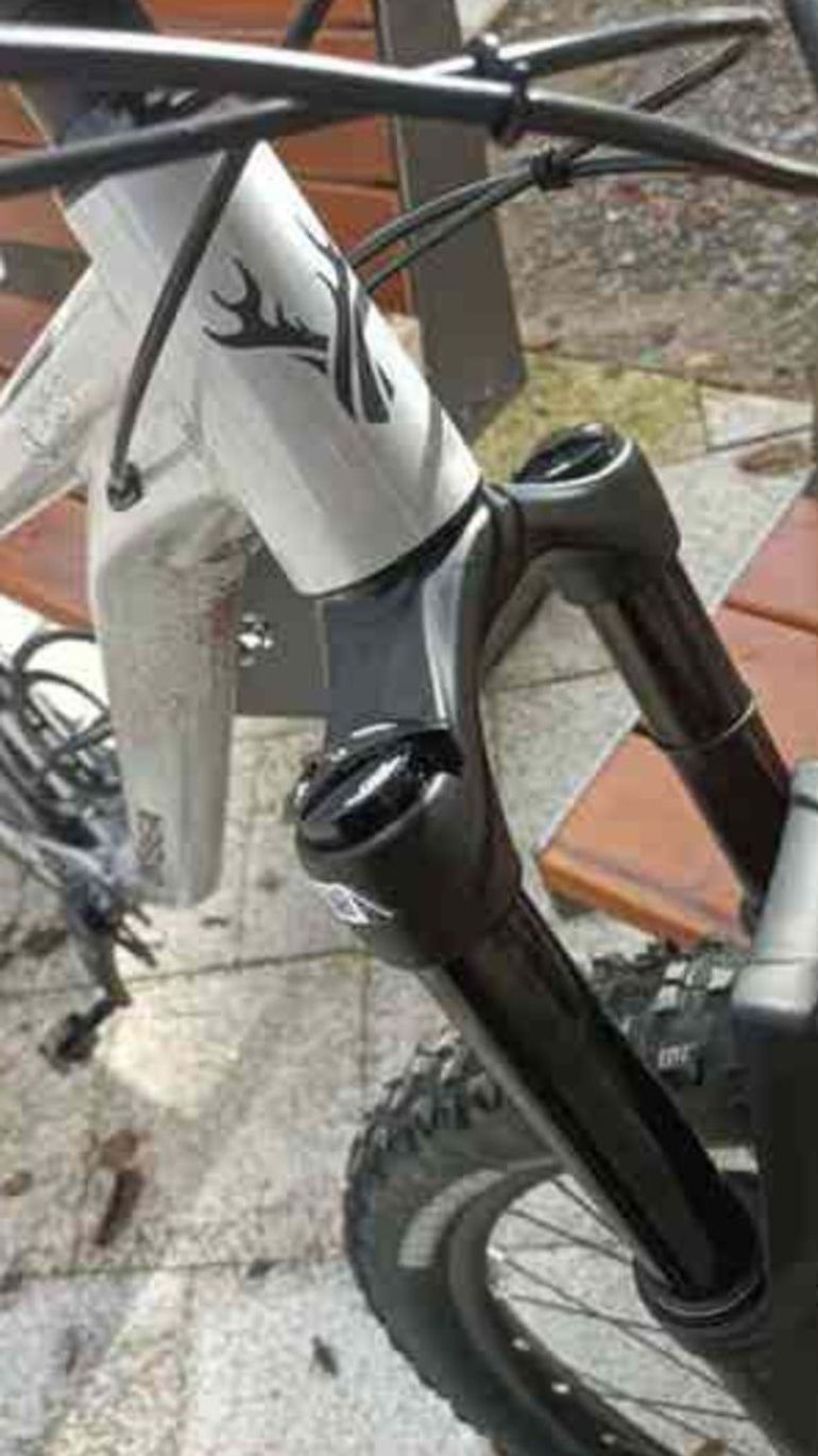Used Orbea LAUFEY H10 2022 2022 Mountainbike, Hellgrau, 29 — image 8 of 9