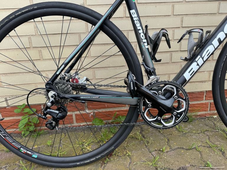 Used Bianchi Impulso 105 Disc Compact 2015 2015 Road & Gravel, Black — image 3 of 5
