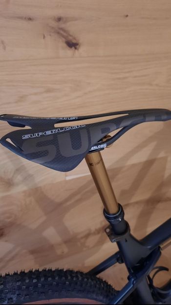 Used Canyon Lux World Cup CFR LTD 2022 2022 Mountainbike, Black, 29 — image 5 of 8