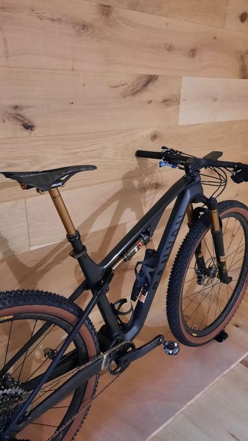 Used Canyon Lux World Cup CFR LTD 2022 2022 MTB
