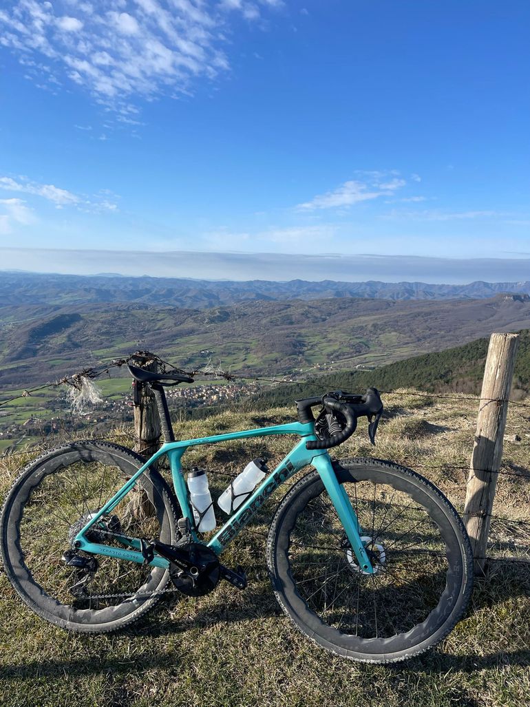 Used Bianchi Impulso RC GRX 825 DI2 2025 2025 Road & Gravel, Blue — image 3 of 3
