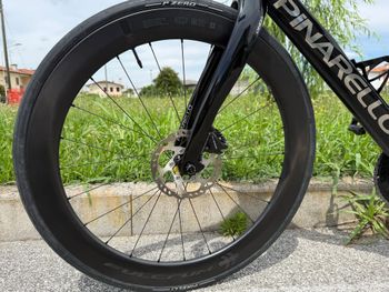 Used Pinarello X1 Shimano 105 2024 Road & Gravel, Schwarz — image 8 of 9