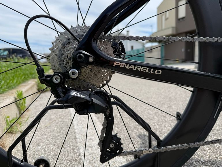 Used Pinarello X1 Shimano 105 2024 Road & Gravel, Schwarz — image 3 of 9