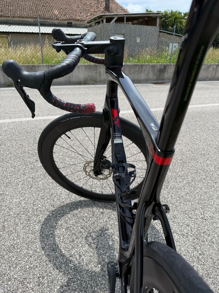 Used Pinarello X1 Shimano 105 2024 Road & Gravel, Schwarz — image 5 of 9