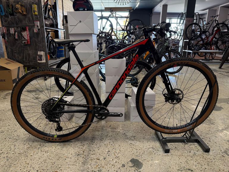 Used Cannondale F Si Carbon 2 2019 2019 Mountainbike, Red, 29 — image 1 of 3