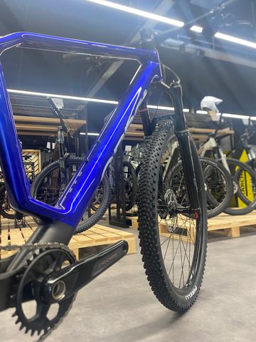 Tweedehands Orbea ALMA M30 2025 2025 Mountainbike — afbeelding 3 van 5