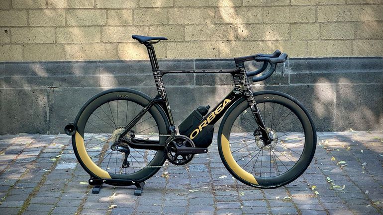 Käytetty Orbea ORCA AERO M20iLTD 2025 2025 Road & Gravel — kuva 1 / 3