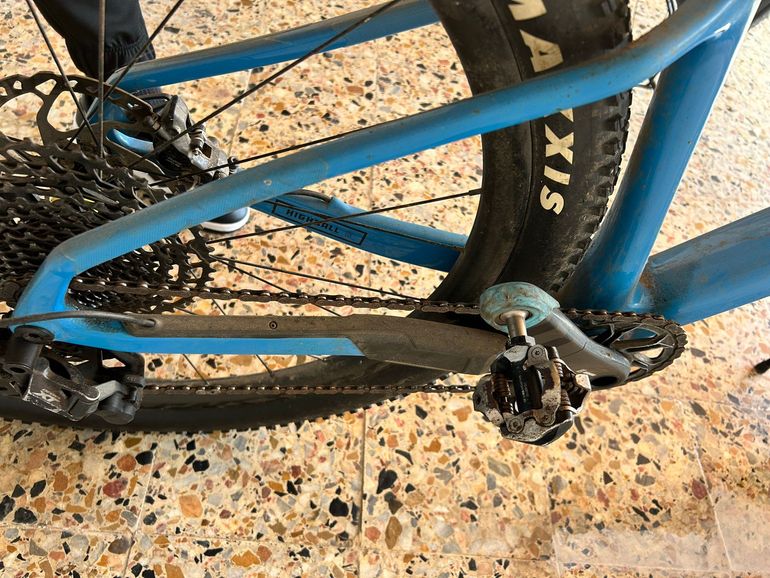 Used Santa Cruz Highball Shimano Deore XT 2021 Mountainbike — image 6 of 7