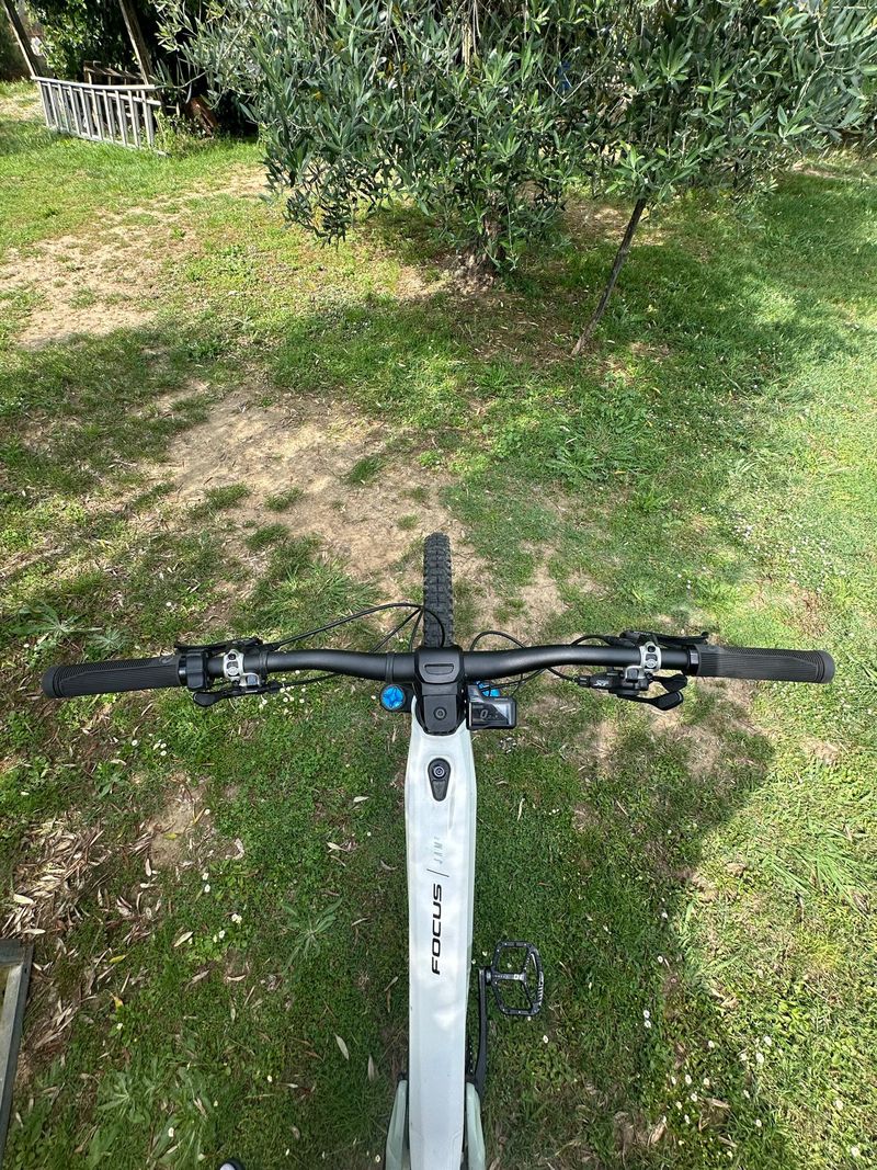 Used Focus JAM² 7.8 2024 2024 Mountainbike, White, 29 — image 4 of 5