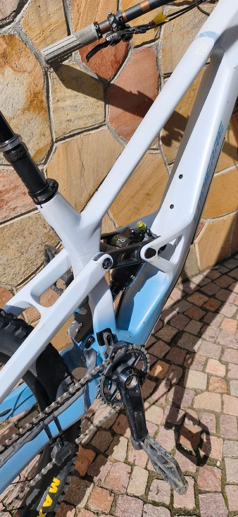 Used Lapierre Spicy CF 8.9 2025 2025 Mountainbike, Blue — image 1 of 10