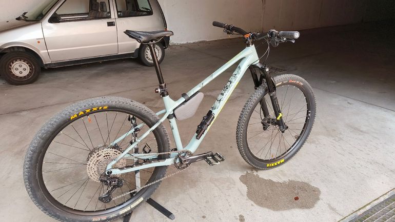 Used Orbea LAUFEY H10 2024 2024 Mountainbike, Hellgrau, 29 — image 1 of 6