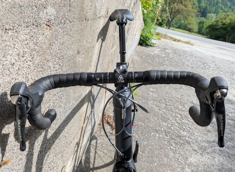 Used Trek Domane SL 6 2018 2018 Road & Gravel, Black — image 3 of 10