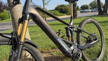 Orbea WILD M-TEAM 2024 2024 Mountainbike usato, Nero — immagine 4 di 8