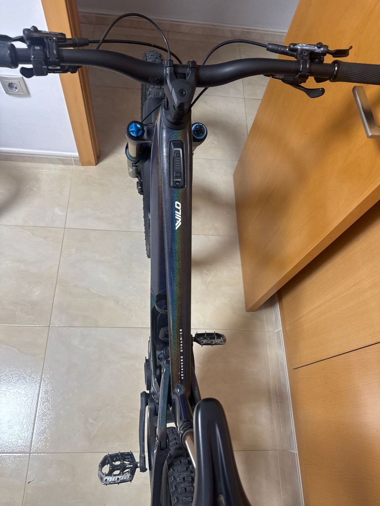 Used Orbea WILD M-TEAM 2024 2024 Mountainbike, Black, 29 — image 7 of 8