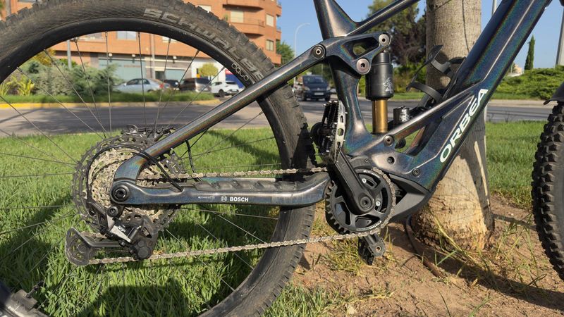 Orbea WILD M-TEAM 2024 2024 Mountainbike usato, Nero — immagine 3 di 8