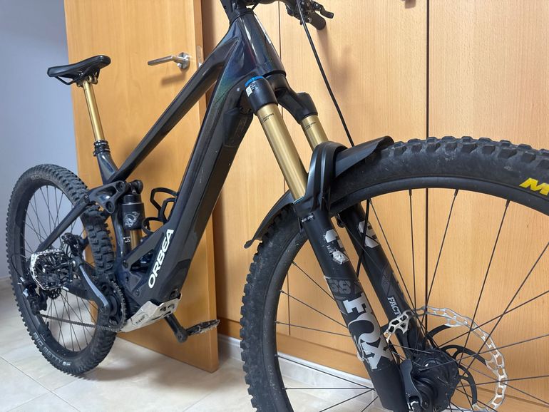 Used Orbea WILD M-TEAM 2024 2024 Mountainbike, Black, 29 — image 4 of 8