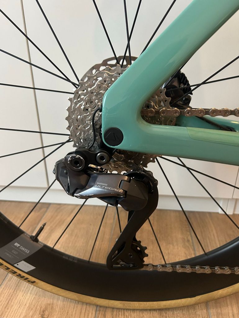 Used Canyon Aeroad CF SLX 8 Di2 2023 2023 Road & Gravel — image 5 of 15