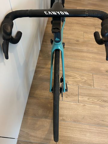 Canyon Aeroad CF SLX 8 Di2 2023 2023 Road & Gravel usato, Verde — immagine 9 di 15