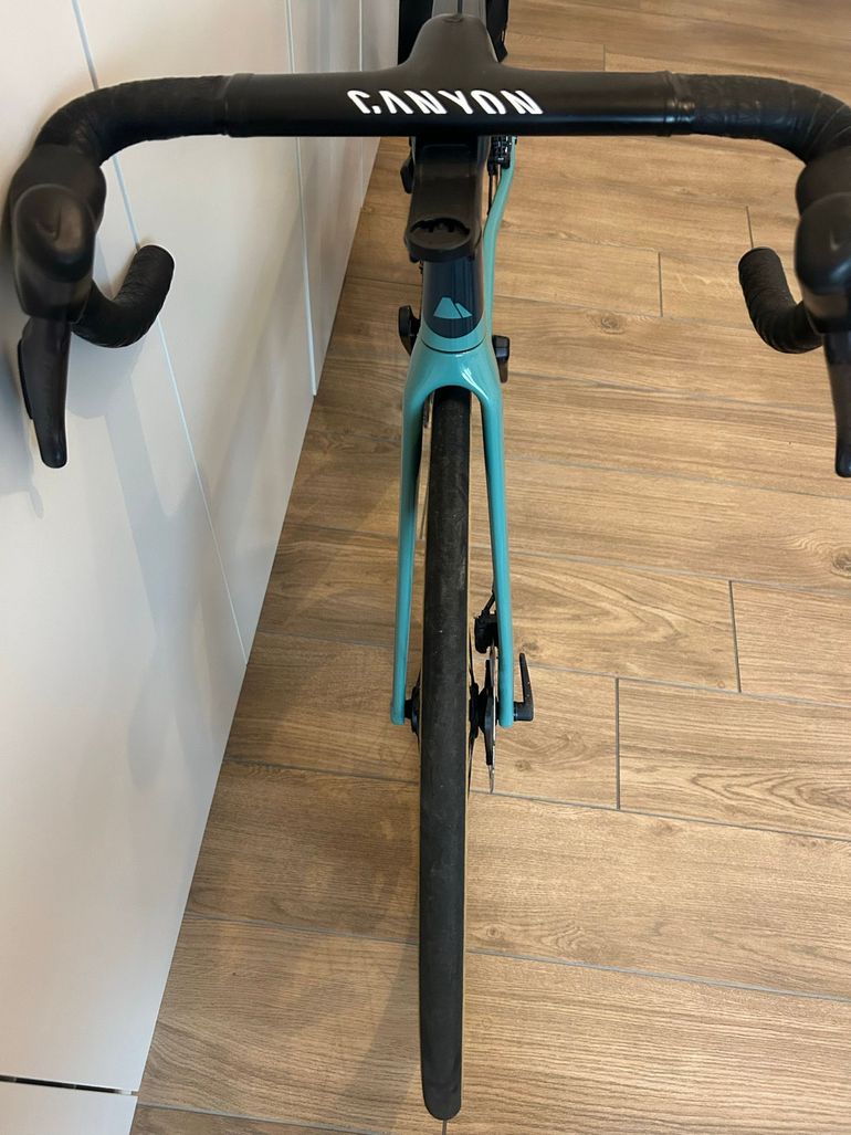 Used Canyon Aeroad CF SLX 8 Di2 2023 2023 Road & Gravel — image 9 of 15