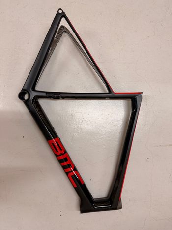 Used BMC Teammachine SLR01 BMC Teammachine SLR01FOUR Disc Carbon Frameset 2022 Road & Gravel — image 4 of 12