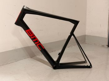Used BMC Teammachine SLR01 BMC Teammachine SLR01FOUR Disc Carbon Frameset 2022 Racefiets & gravel