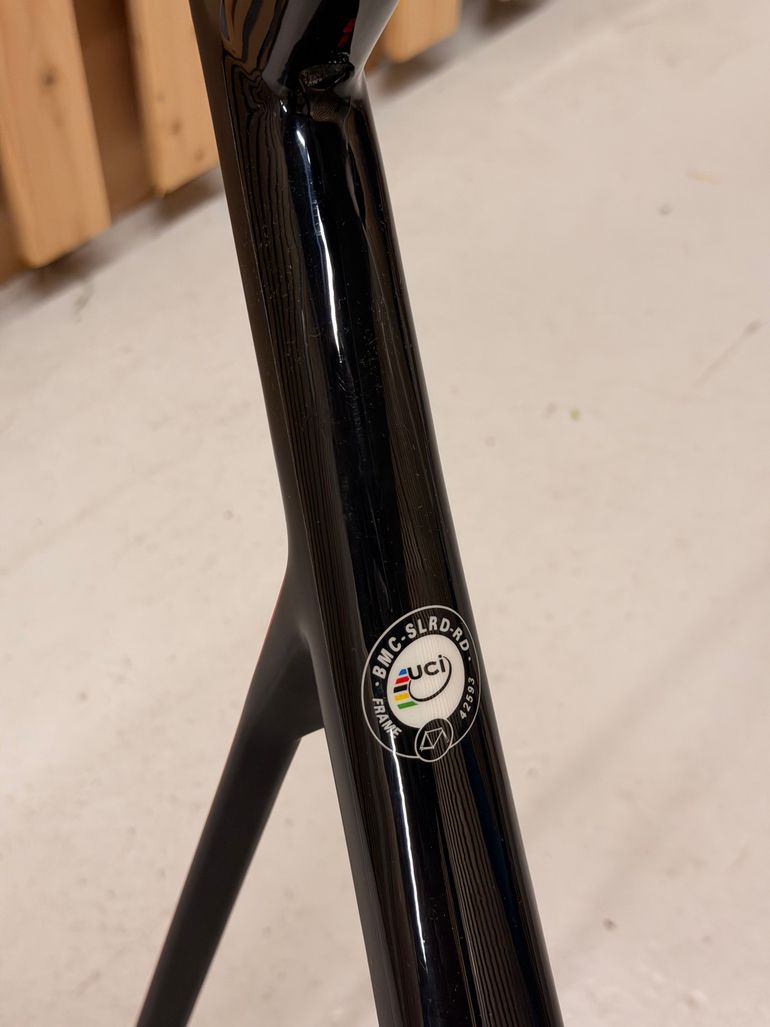 Used BMC Teammachine SLR01 BMC Teammachine SLR01FOUR Disc Carbon Frameset 2022 Road & Gravel — image 7 of 12