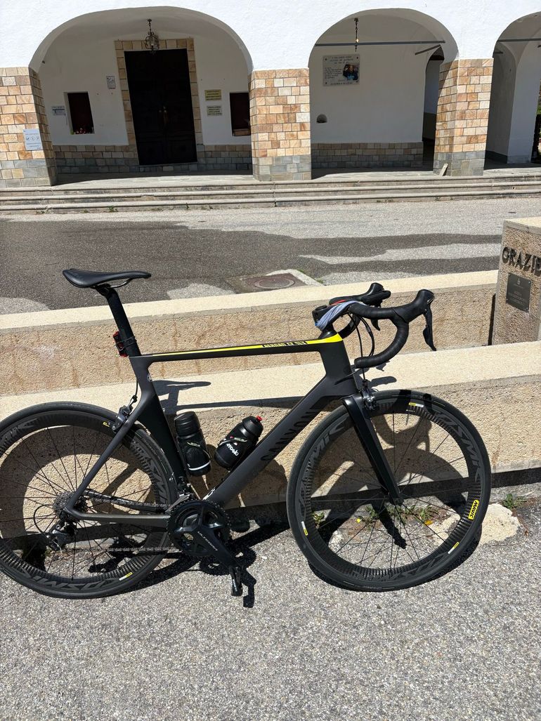 Used Canyon Aeroad CF SLX 8.0 2018 2018 Road & Gravel — image 1 of 8