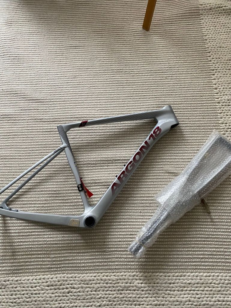 Used Argon 18 Sum SRAM Force AXS 2024 Frameset 2024 Road & Gravel, Hellgrau — image 3 of 3