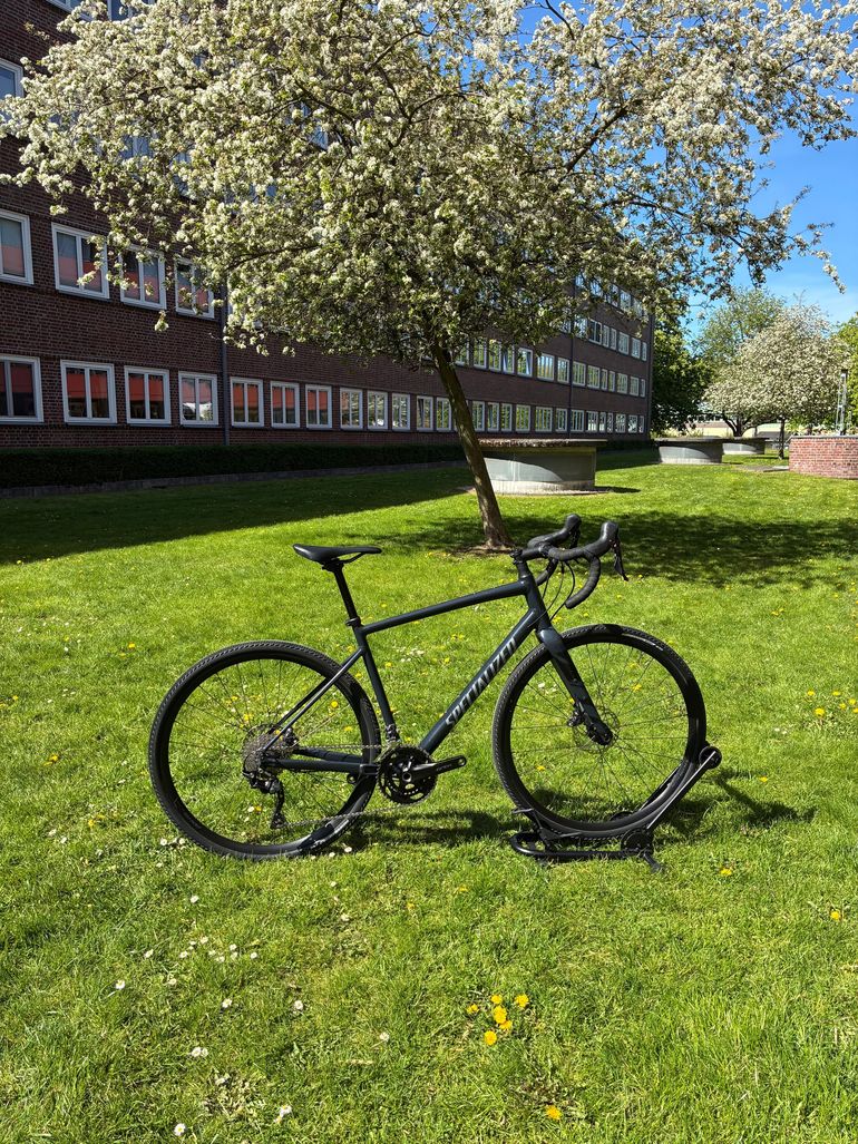 Used Specialized Diverge Elite E5 2022 2022 Road & Gravel — image 1 of 8