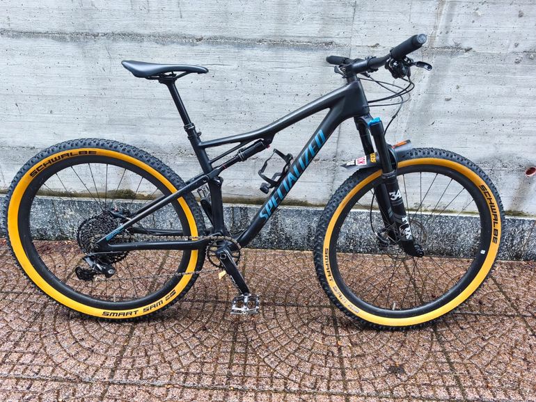 Used Specialized Epic Expert EVO 2019 2019 Mountainbike, Black, 29 — image 5 of 6