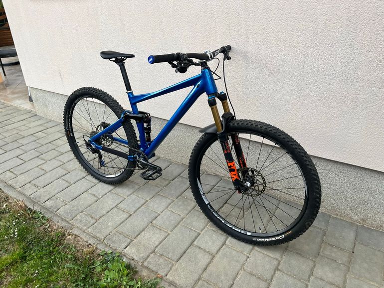 Used CUBE Stereo Shimano Deore XT 2018 Mountainbike — image 1 of 10