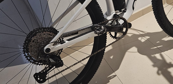 Used Orbea OIZ M PRO 2022 2022 Mountainbike, White, 29 — image 2 of 10