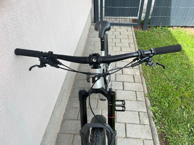 Used Propain Spindrift Shimano SLX 2023 Mountainbike, Grigio chiaro — image 8 of 8