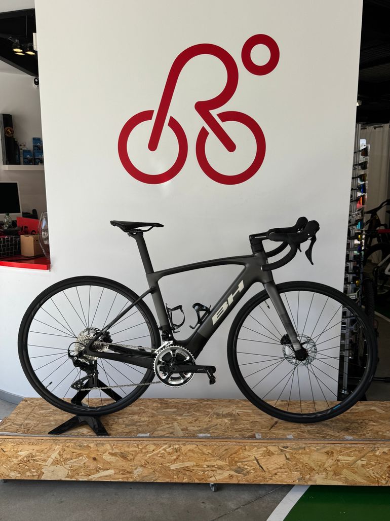 Used BH BH IRS1 CARBON 1.4 2026 Road & Gravel — image 1 of 6
