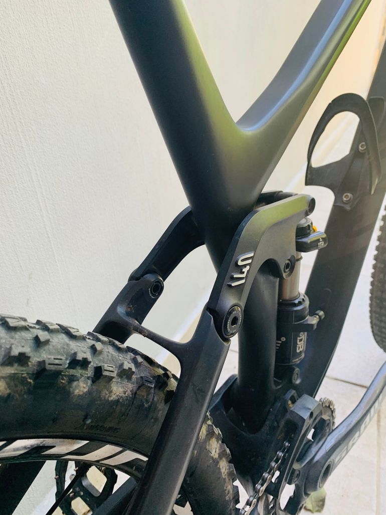 Used Canyon Spectral CF 9.0 EX 2015 Mountainbike, Black — image 8 of 10